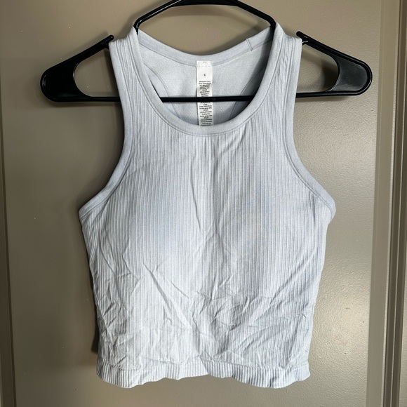 Tops - Light blue athletic too